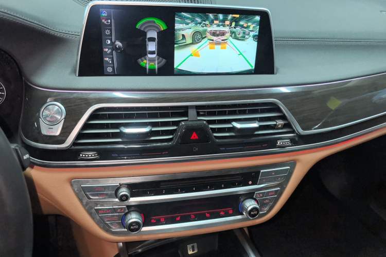 Used BMW 7 Series 2016 730Li Leading Model
