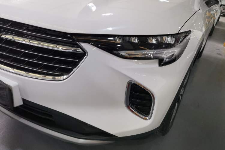 Used Buick Envision 2022 Encore S 552T Two-Wheel-Drive Luxury Model
