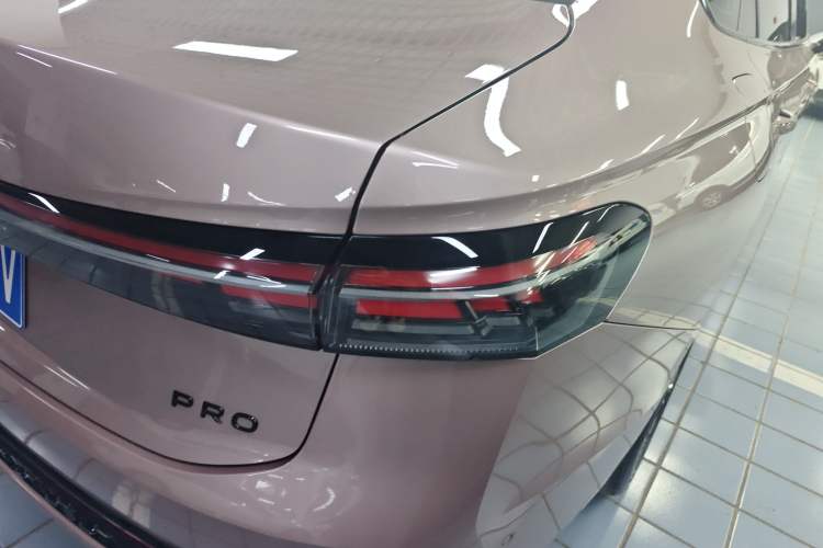 Used Volkswagen Passat 2025 Pro 380TSI Starry Dragon Luxury Edition
