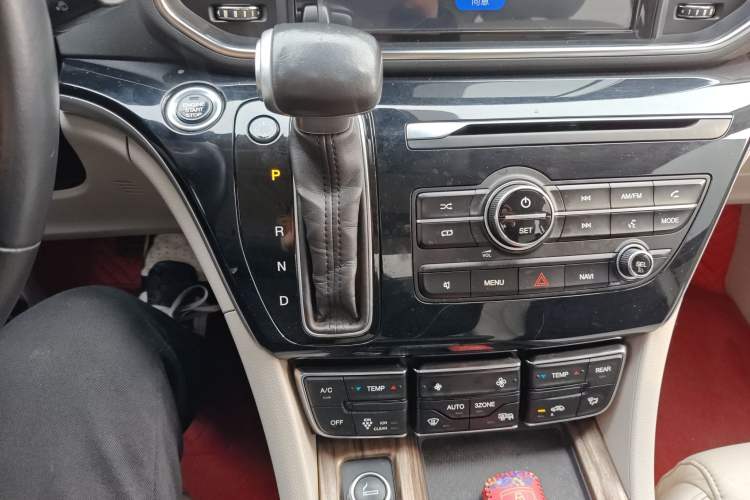 Used GAC Trumpchi M8 2018 320T Luxury Edition
