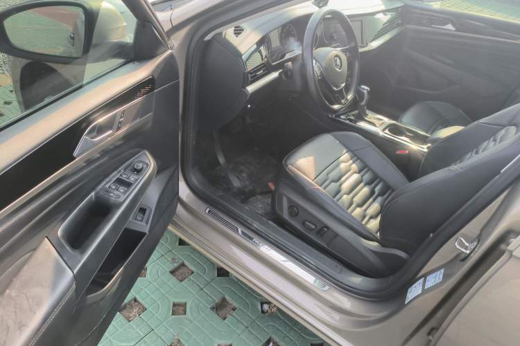 Used Volkswagen Passat 2019 330TSI Elite Edition China VI
