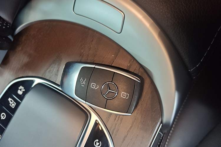 Used Mercedes-Benz GLC 2020 Facelift GLC 260 L 4MATIC Luxury Edition