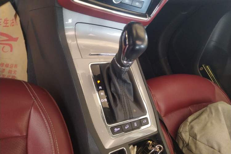 Used Roewe RX5 2016 30T Four-Wheel Drive Automatic Internet Smart Luxury Edition
