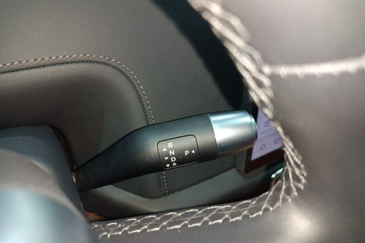 Used Li Auto L8 2024 PRO Model
