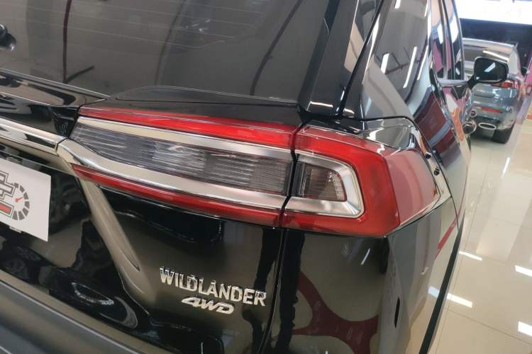 Used Toyota Wildlander 2022 2.0L CVT Two-Wheel Drive Luxury PLUS Edition
