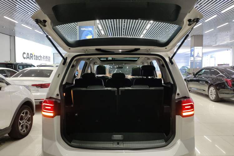 Used Volkswagen Touran 2018 Volkswagen Touran L 280TSI DSG Comfort Edition 7 Seats China V Emission Standard
