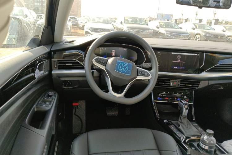 Used Volkswagen Passat New Energy 2025 430 PHEV Hybrid Business Edition