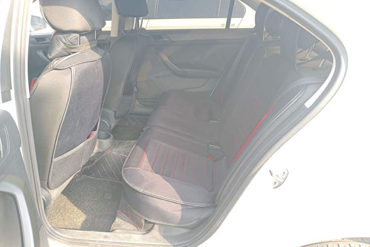 Used Volkswagen Santana 2016 1.6L Manual Fashion Edition