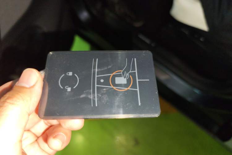 Used Tesla Model Y 2025 Rear-Wheel-Drive Version
