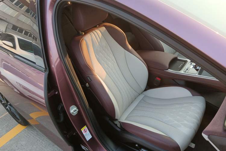 Used BYD Seal 2023 DM-i 1.5T 121km Flagship Model
