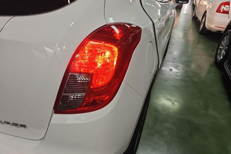 Used Buick Encore 2017 18T Automatic Two-Wheel Drive Urban Leading Model
