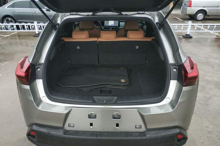 Used Lexus UX 2022 260h Explore-Cool Edition