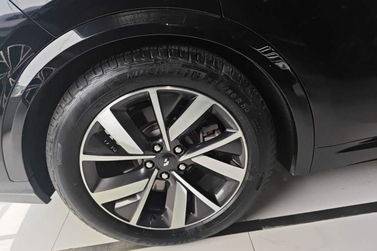 Used Li Auto L8 2023 Pro Model
