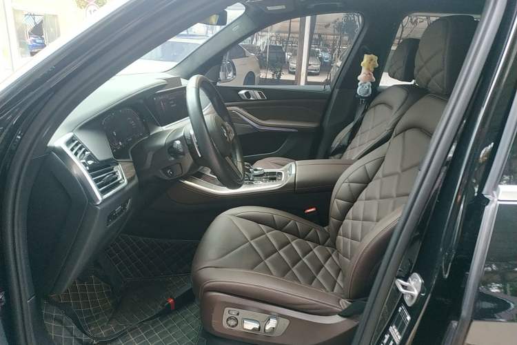 Used BMW X5 2022 Restyled xDrive 40Li M Sport Package
