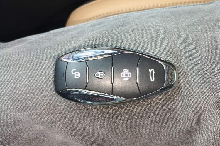 Used Hongqi H5 2023 1.5T DCT Smart Connect Flagship Edition