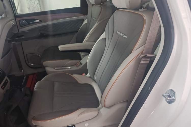 Used FORTHING Yacht 2024 1.5T DCT Guanhai Edition
