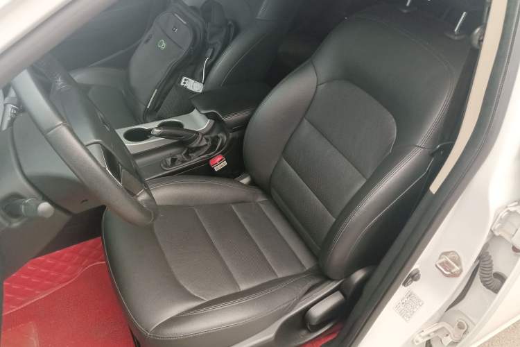 Used Geely Auto Vision 2019 Upgraded Model 1.5L Manual Luxury Version China VI Standard
