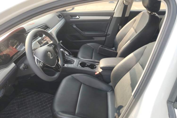 Used Volkswagen Lamando 2019 230TSI DSG Fashion Edition China V Standard