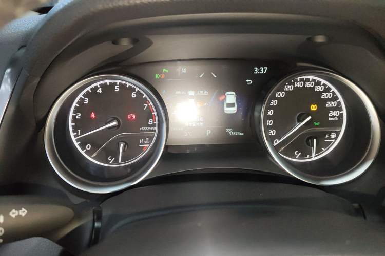 Used Toyota Camry 2021 2.0G Luxury Edition
