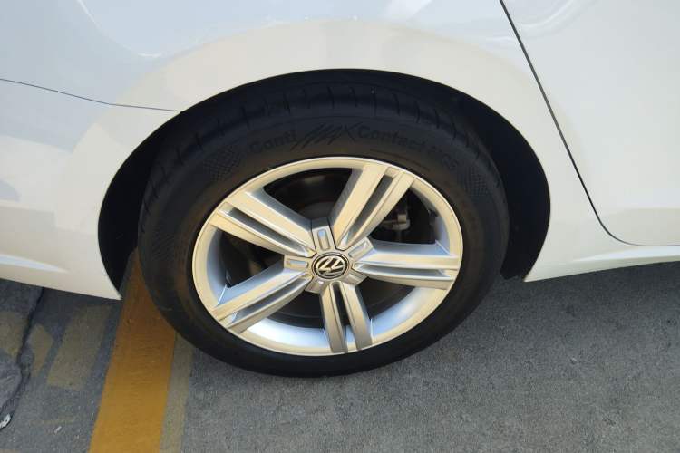 Used Volkswagen Lamando 2015 280TSI DSG Comfort Edition
