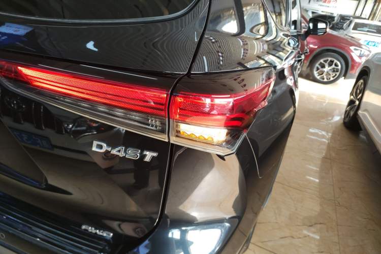 Used Toyota Crown Land Cruiser 2022 2.0T Four-Wheel Drive Enjoyment Edition
