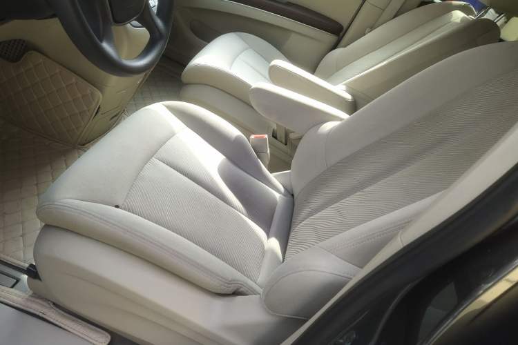 Used Buick GL8 2018 28T Comfort Model China VI Standard
