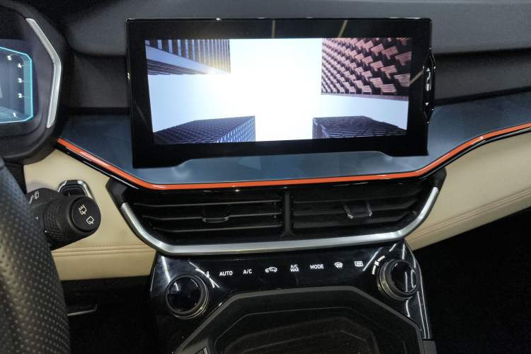 Used Lynk & Co 06 2021 1.5T Shero Pink Special Edition
