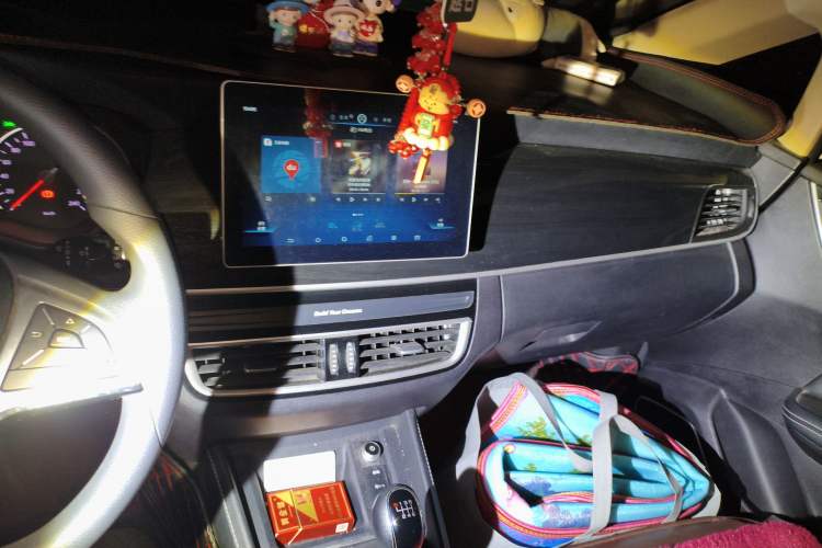 Used BYD Song MAX 2019 1.5T Manual Smart Connect Ruiyi Sunroof Model 7 Seats China VI Standard