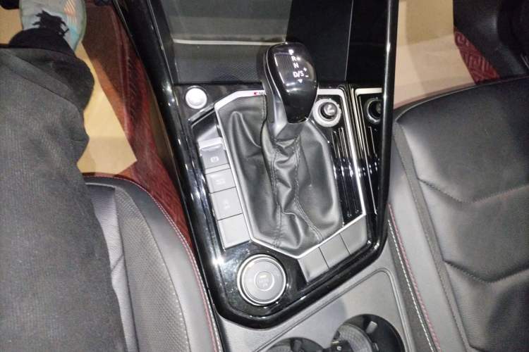 Used Volkswagen Tayron 2019 330TSI Four-Wheel Drive Luxury Version China VI Standard
