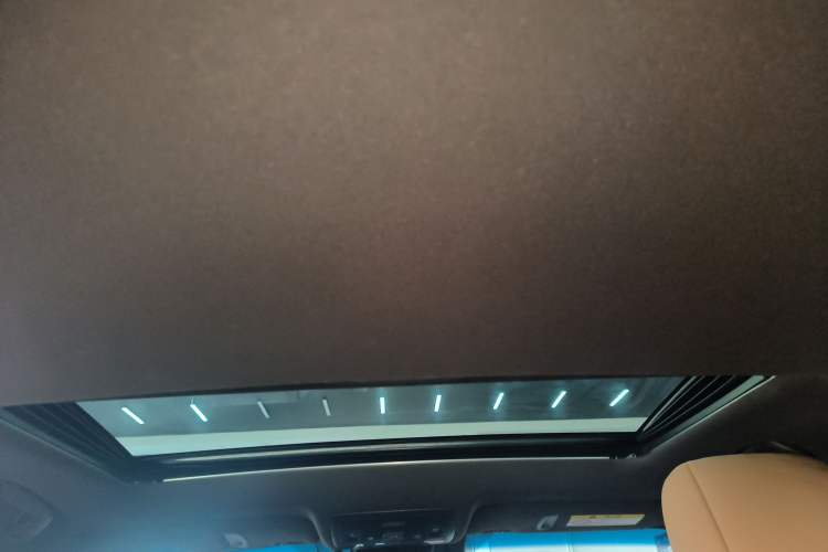 Used Lexus ES 2020 300h Premier Edition
