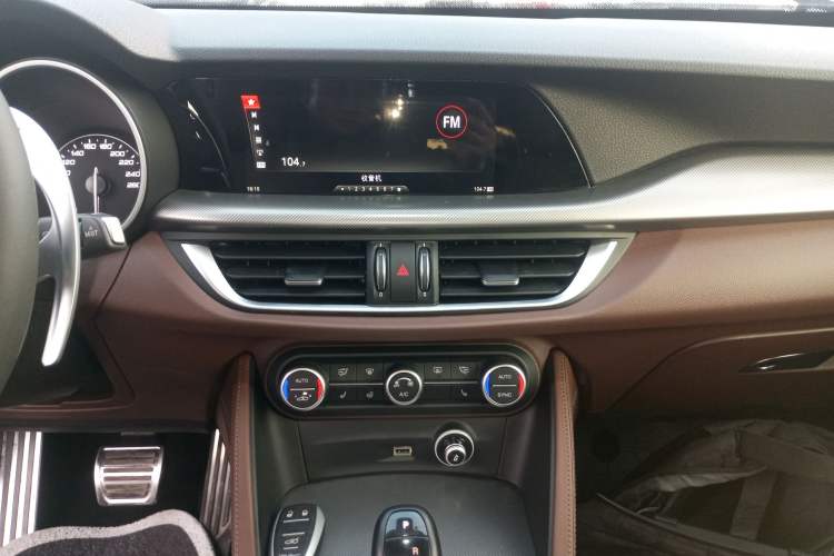 Used Alfa Romeo Stelvio 2019 2.0T 280HP Black Package Limited Edition