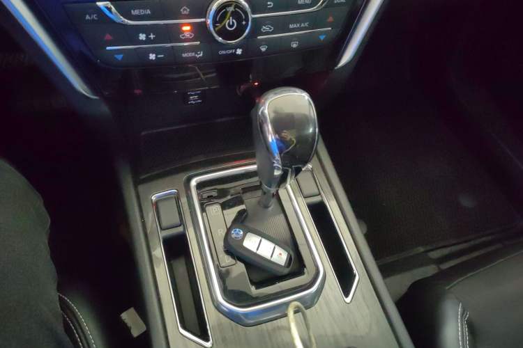 Used Venucia T90 2017 2.0L CVT Smart Edition
