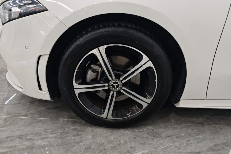 Used Mercedes-Benz A-Class 2022 Revised Version A 200 L Sport Sedan Fashionable Style