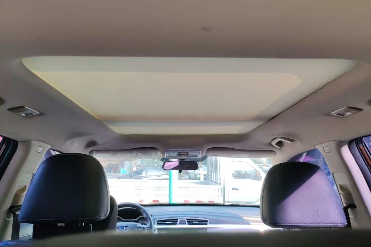 Used Geely Auto Emgrand X7 Sport 2018 2.0L Manual Two-Wheel Drive Zhiya Version
