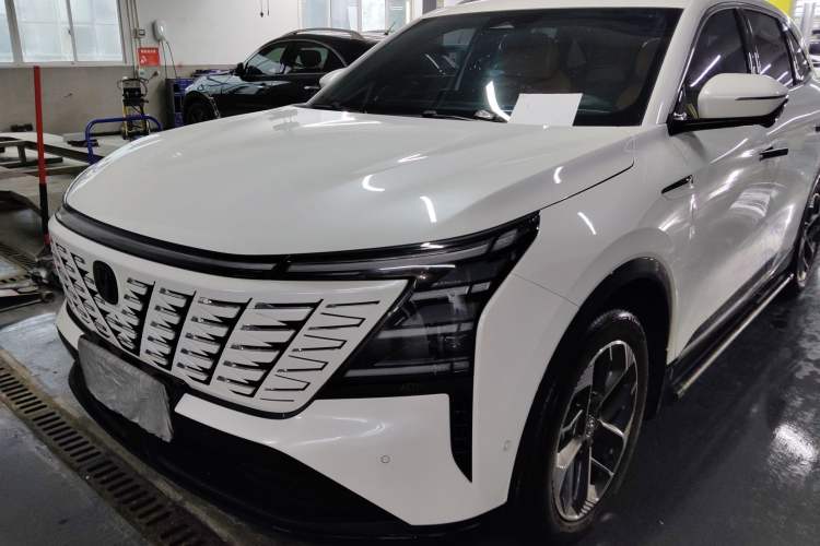 Used Changan CS75 PLUS 2025 4th Generation 1.5T New Blue Whale Smart Flagship Version
