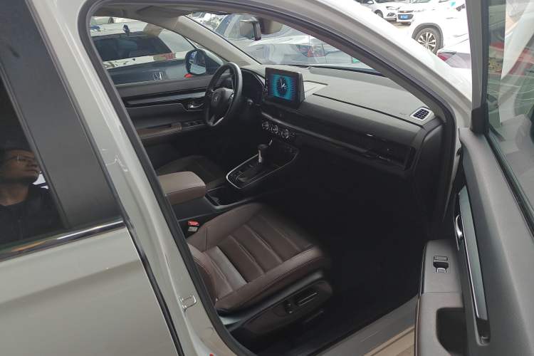 Used Honda CR-V 2023 240TURBO Two-Wheel Drive Deluxe Edition 7 Seats
