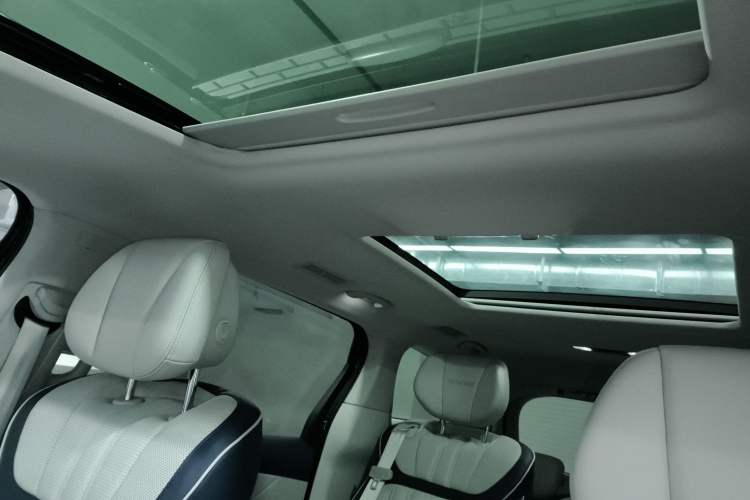 Used Roewe iMAX8 2021 400TGI Supreme Series Ultimate Edition