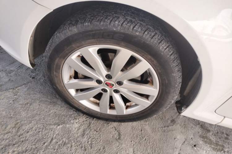 Used Roewe 350 2015 1.5L Manual Luxury Sunroof Edition
