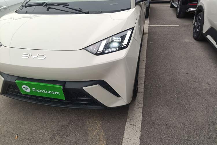 Used BYD Seagull 2025 305 km Free Version
