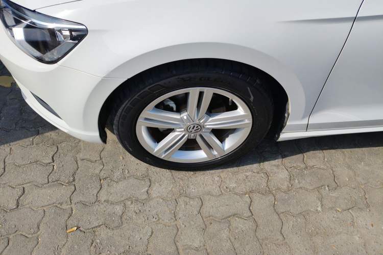 Used Volkswagen Lamando 2015 280TSI DSG Comfort Edition
