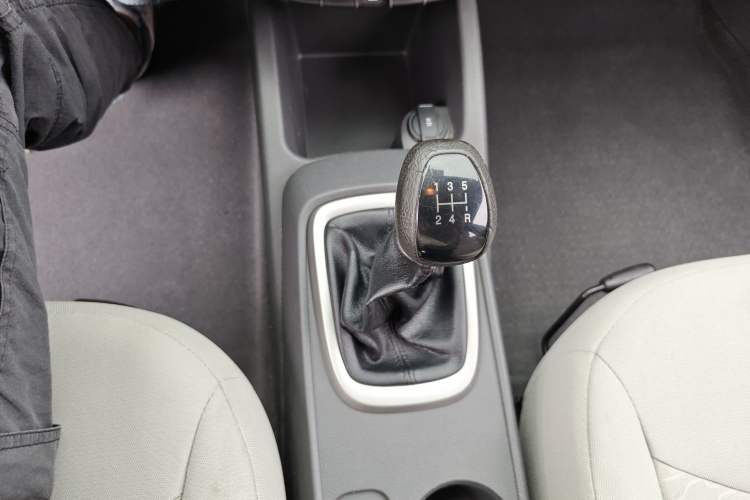 Used Chevrolet Sail 2015 Sail 3 1.5L Manual with Ideal Sunroof Edition
