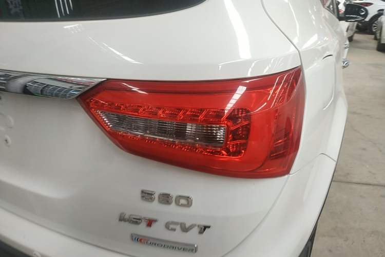 Used Dongfeng Fengon 580 2016 Revised Version 1.5T CVT Luxury Edition
