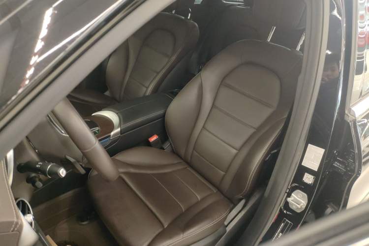 Used Mercedes-Benz GLC 2020 GLC 300 L 4MATIC Luxury Model
