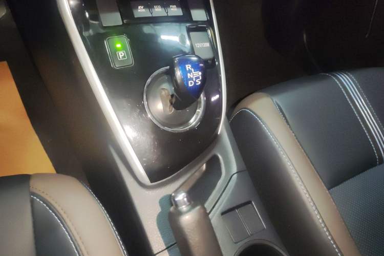 Used Toyota Levin 2018 Dual-Engine 1.8H GS-V E-CVT Prestige Version China V Standard
