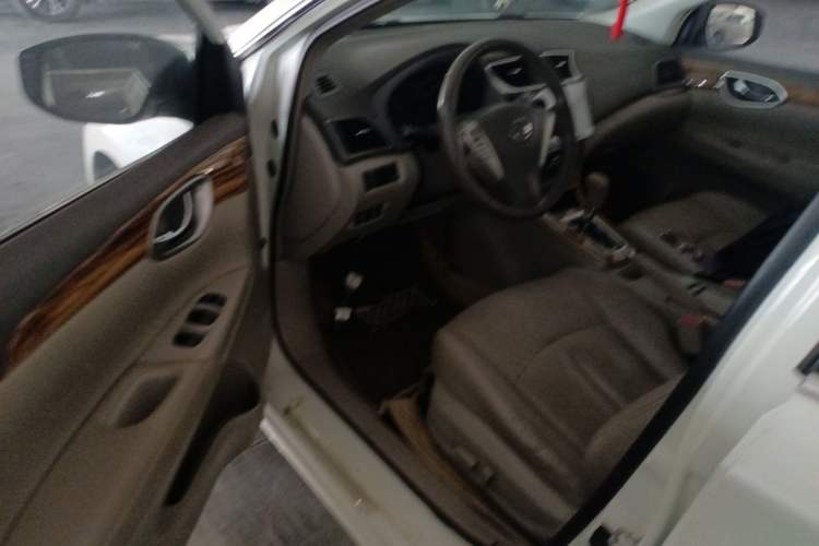 Used Nissan Sylphy 2014 1.6XV CVT Deluxe Edition
