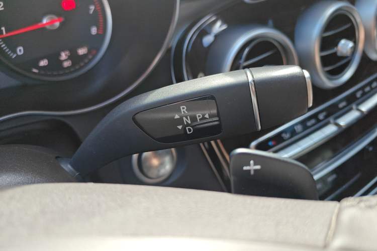 Used Mercedes-Benz GLC 2019 Facelift GLC 260 L 4MATIC Luxury Model
