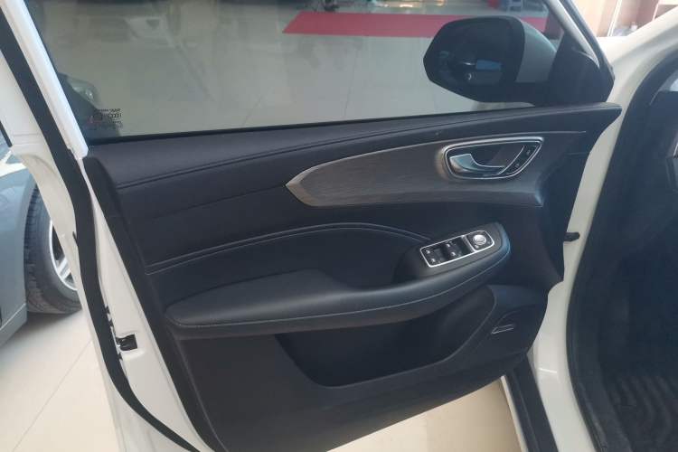 Used Roewe RX5 2022 330TGI Automatic National Style Edition
