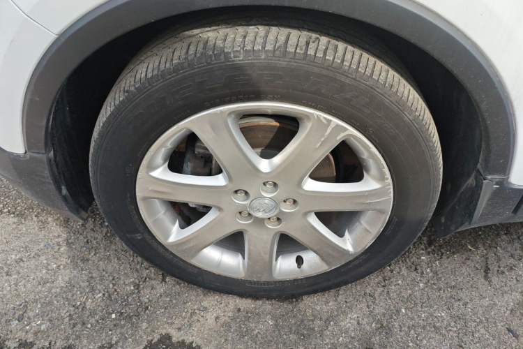 Used Buick Encore 2015 1.4T Automatic Two-Wheel Drive Urban Elite Version
