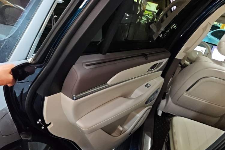 Used Wey Lanshan 2025 Four-Wheel Drive Max
