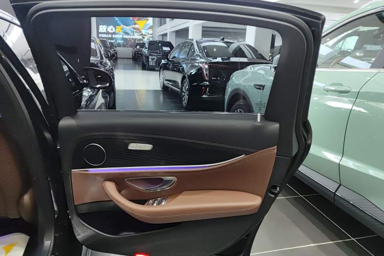 Used Mercedes-Benz E-Class New Energy 2021 E 350 e L Plug-in Hybrid Sports Sedan
